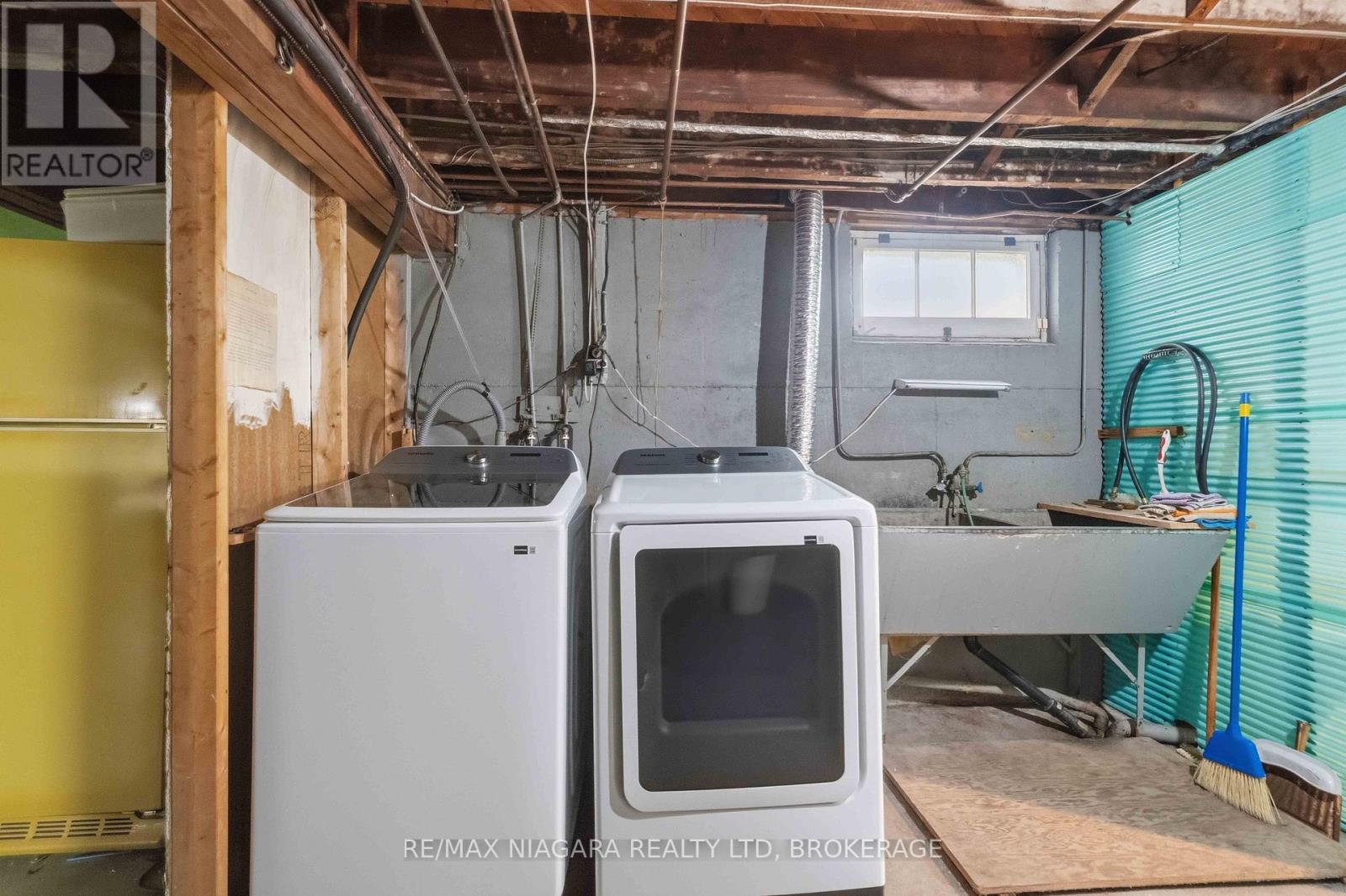 5737 Lowell Avenue, Niagara Falls, Ontario  L2G 4E4 - Photo 30 - X13070346