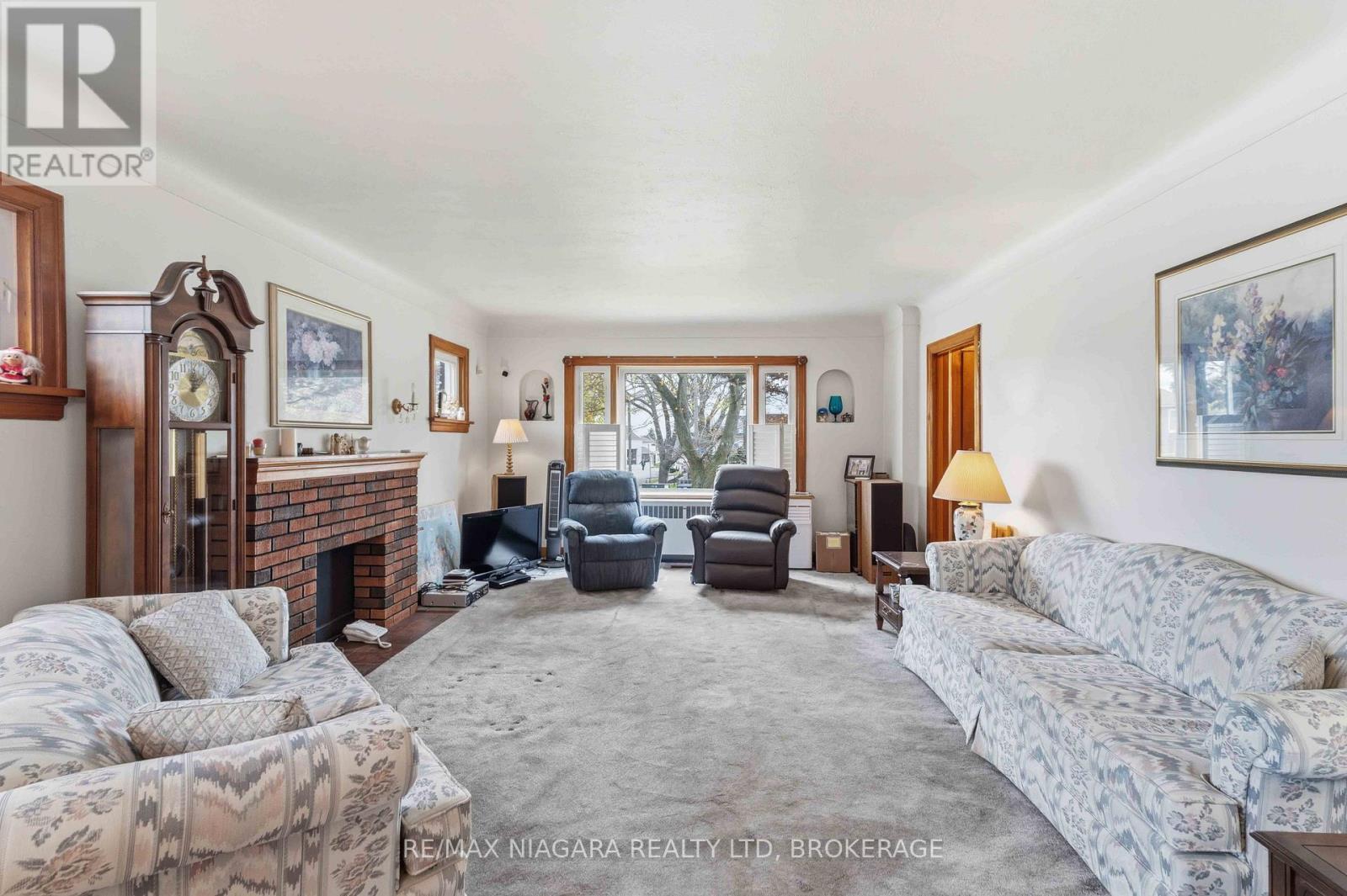 5737 Lowell Avenue, Niagara Falls, Ontario  L2G 4E4 - Photo 6 - X13070346