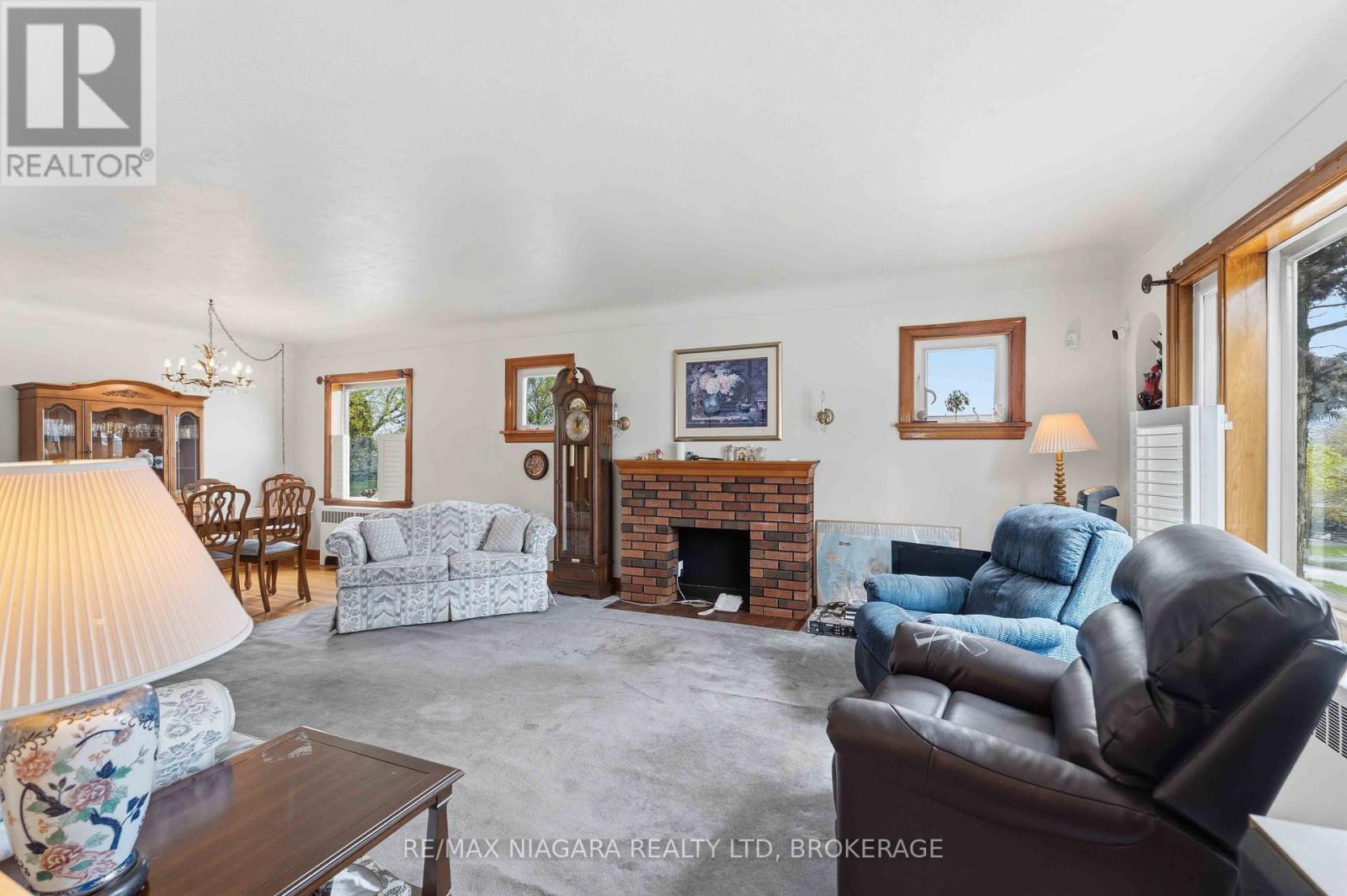 5737 Lowell Avenue, Niagara Falls, Ontario  L2G 4E4 - Photo 8 - X13070346