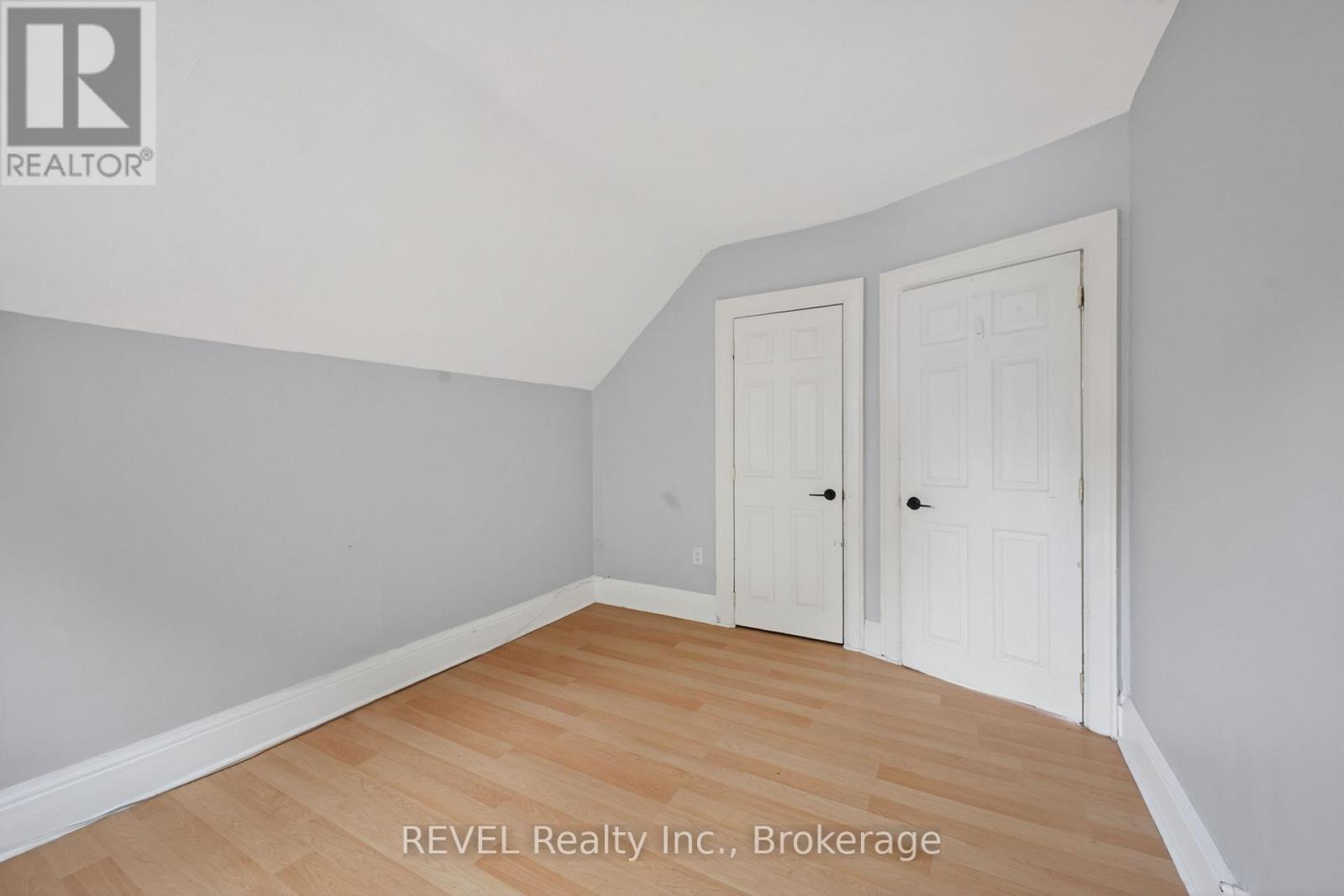 2-Upper - 228 Dufferin Street, Fort Erie, Ontario  L2A 2T6 - Photo 8 - X13070370