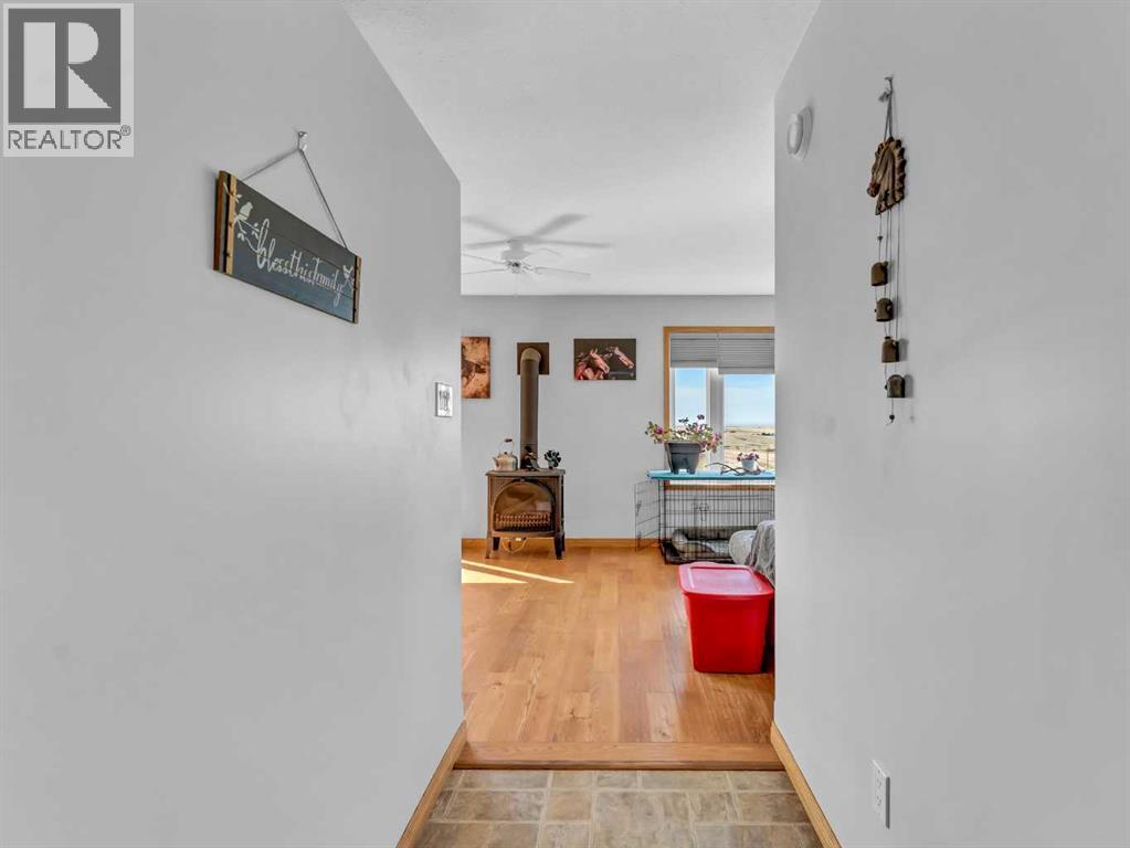 16021 Range Road 23, Schuler, Alberta  T1A 7G7 - Photo 6 - A2306106