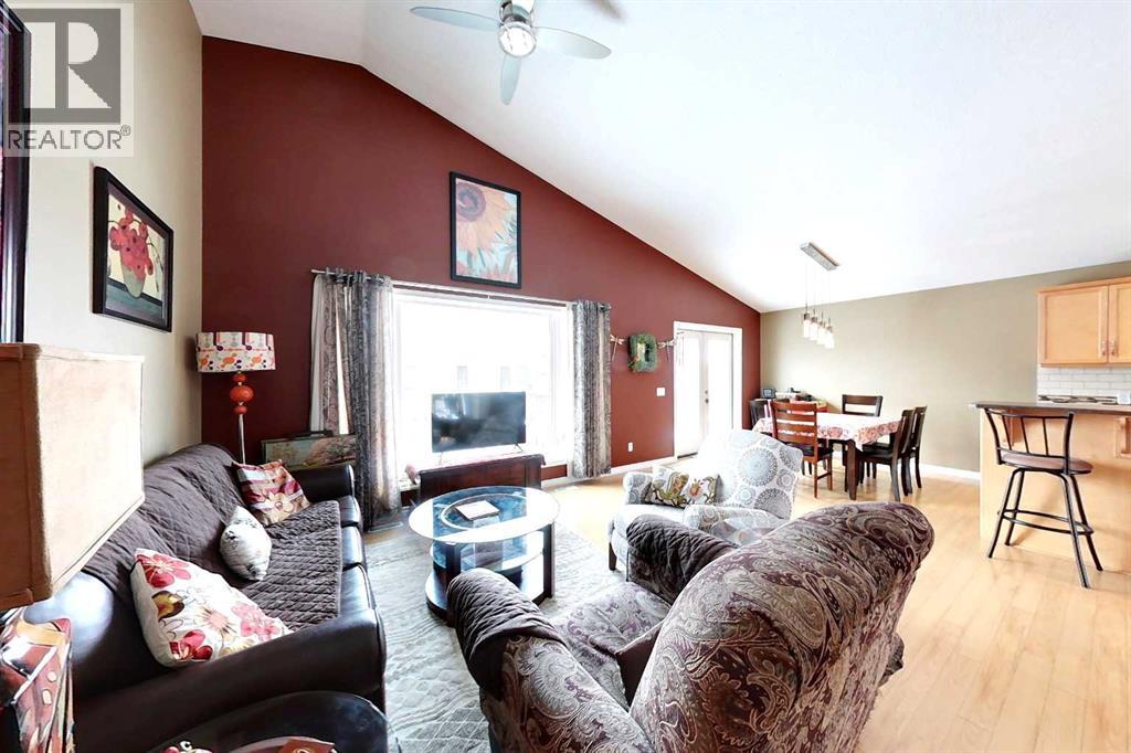 725 10 Street SE, Slave Lake, Alberta  T0G 2A3 - Photo 14 - A2293347