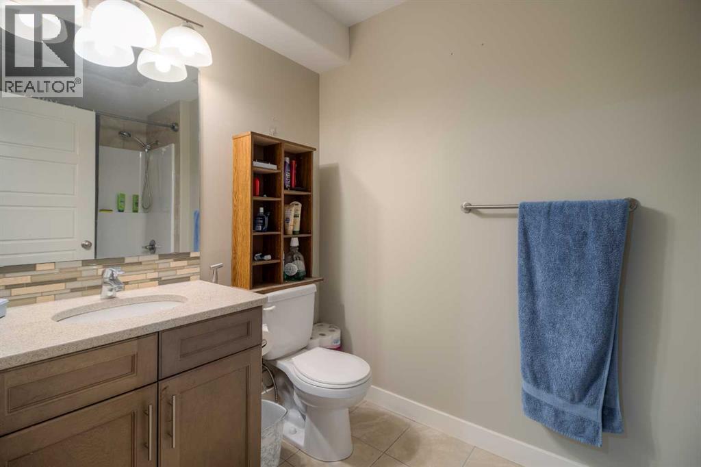 541 Aquitania Boulevard W, Lethbridge, Alberta  T1J 5G7 - Photo 46 - A2272884
