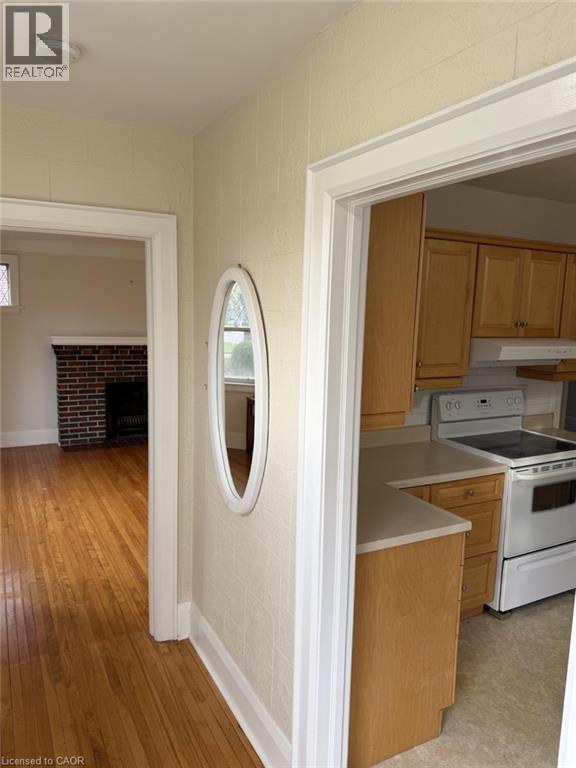 37 Lower Horning Road, Hamilton, Ontario  L8S 3E9 - Photo 4 - 40825289