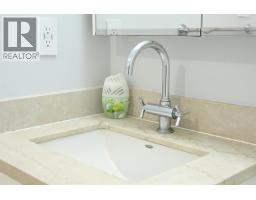 <div class="price">$628,000</div> 1403 888 Homer Street, Vancouver<br><div style="margin-bottom:8px;"><small>Royal Pacific Realty Corp.</small></div><div class='bed_bath'>1 Bed | 1 Bath</div>