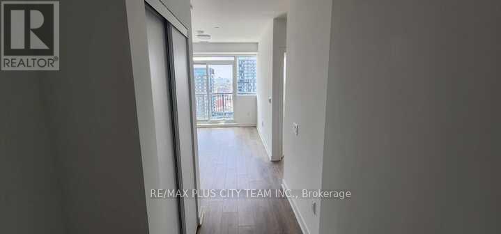 2211 - 1185 Dupont Street, Toronto, Ontario  M6H 0G5 - Photo 3 - W13063282