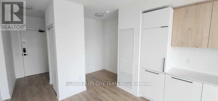 2211 - 1185 Dupont Street, Toronto, Ontario  M6H 0G5 - Photo 5 - W13063282