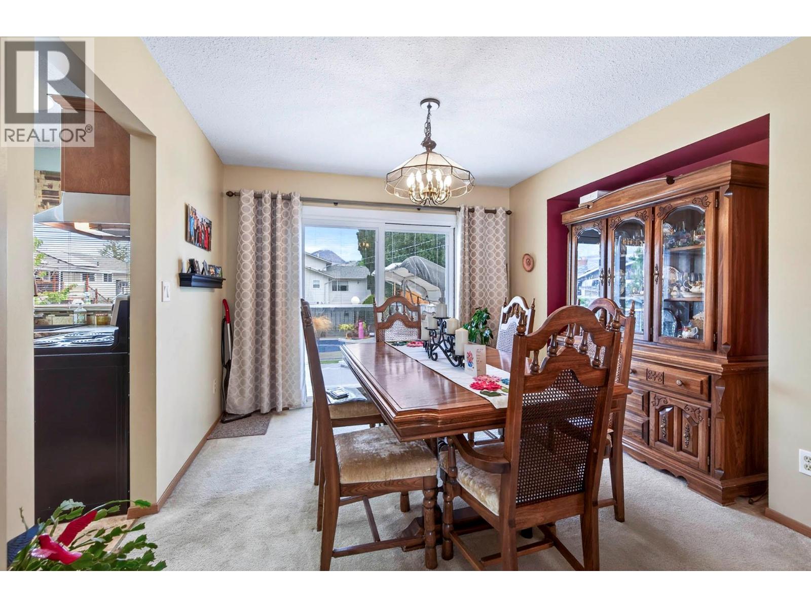 985 Nicolani Drive, Kamloops, British Columbia  V2B 8C6 - Photo 9 - 10385540