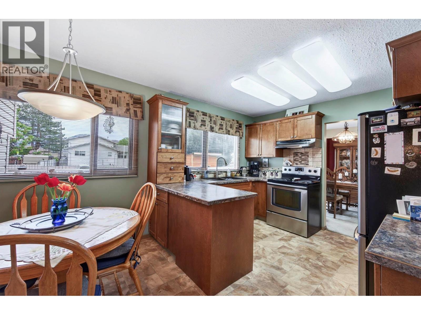 985 Nicolani Drive, Kamloops, British Columbia  V2B 8C6 - Photo 7 - 10385540