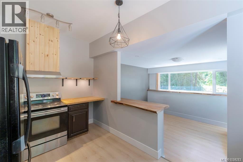 300 Oakdowne Rd, Qualicum Beach, British Columbia  V9K 2G1 - Photo 9 - 1034272