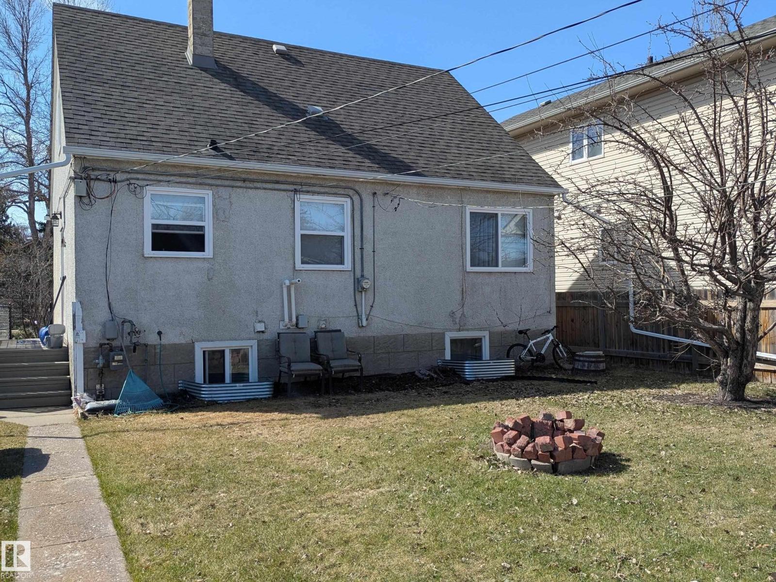 10838 64 Av Nw, Edmonton, Alberta  T6H 1T2 - Photo 2 - E4485237