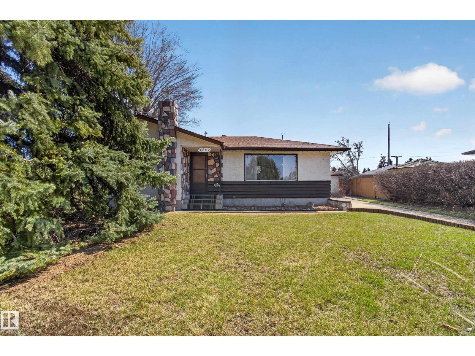 4607 104 Av Nw, Edmonton, Alberta  T6A 0X3 - Photo 2 - E4485238