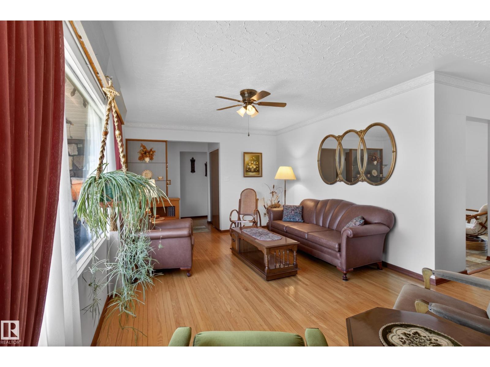 4607 104 Av Nw, Edmonton, Alberta  T6A 0X3 - Photo 7 - E4485238