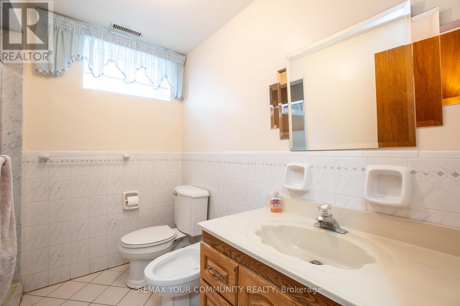 Lower Level - 73 Hickorynut Drive, Toronto, Ontario  M2J 4W6 - Photo 7 - C13070344