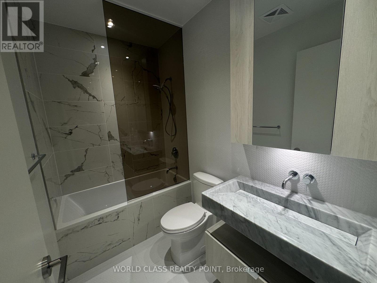 4705 - 11 Yorkville Avenue, Toronto, Ontario  M4W 0B7 - Photo 4 - C13070620