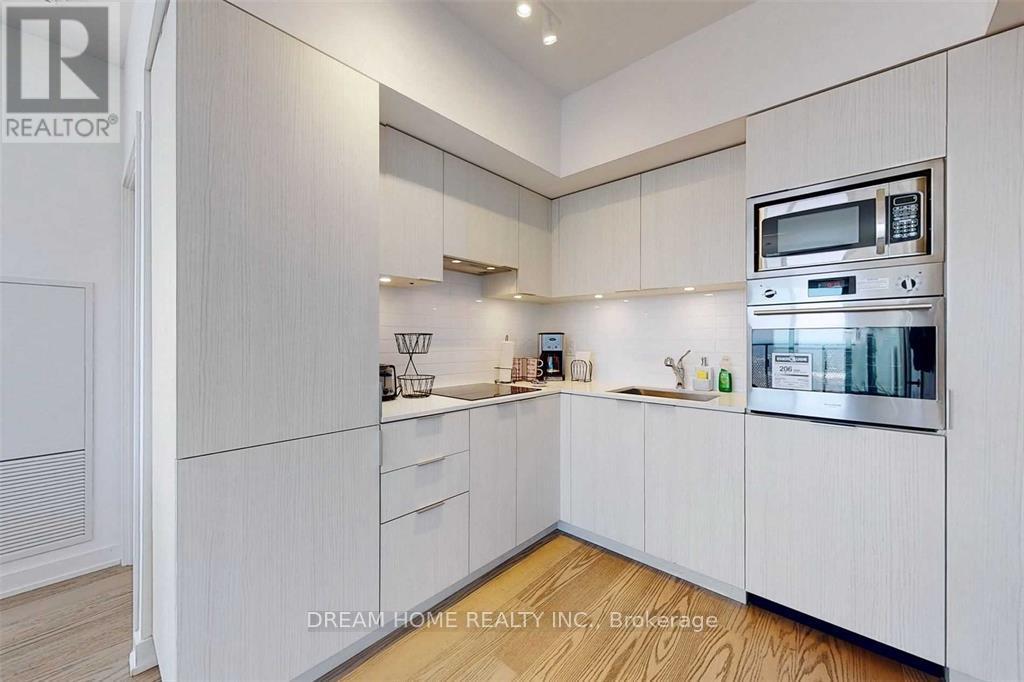 2102 - 11 Wellesley Street W, Toronto, Ontario  M4Y 1E8 - Photo 11 - C13070658