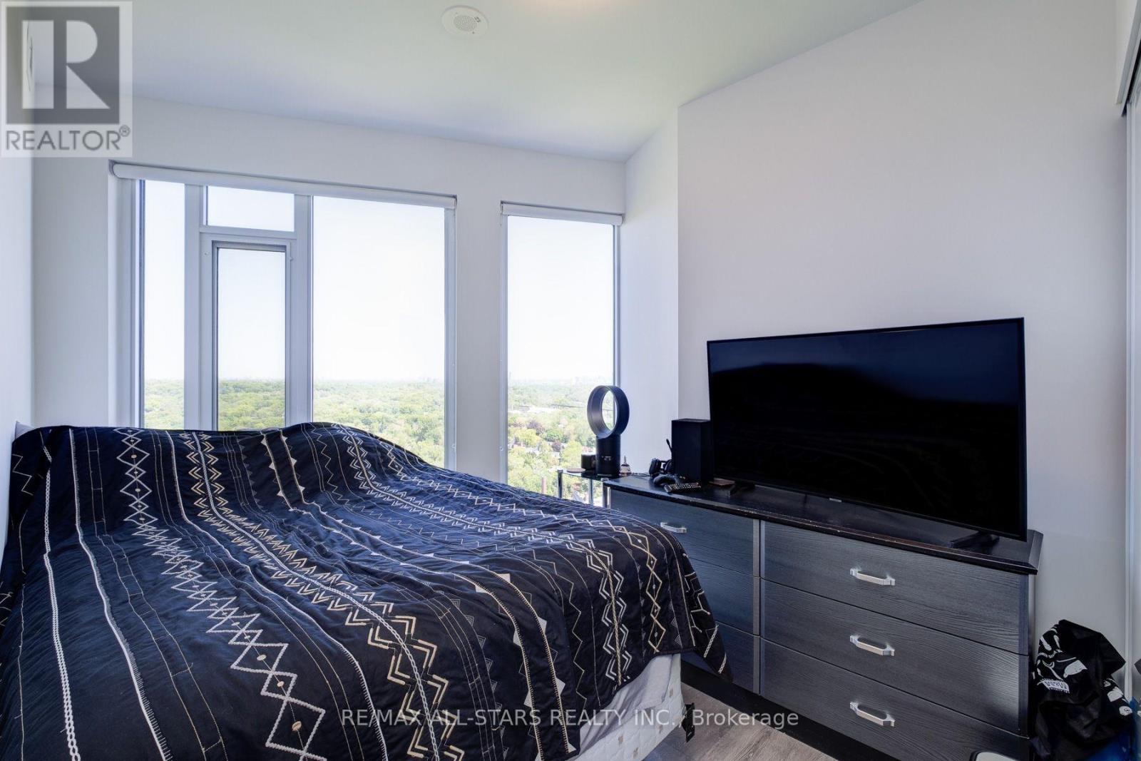 2302 - 575 Bloor Street E, Toronto, Ontario  M4X 1J8 - Photo 16 - C13070678