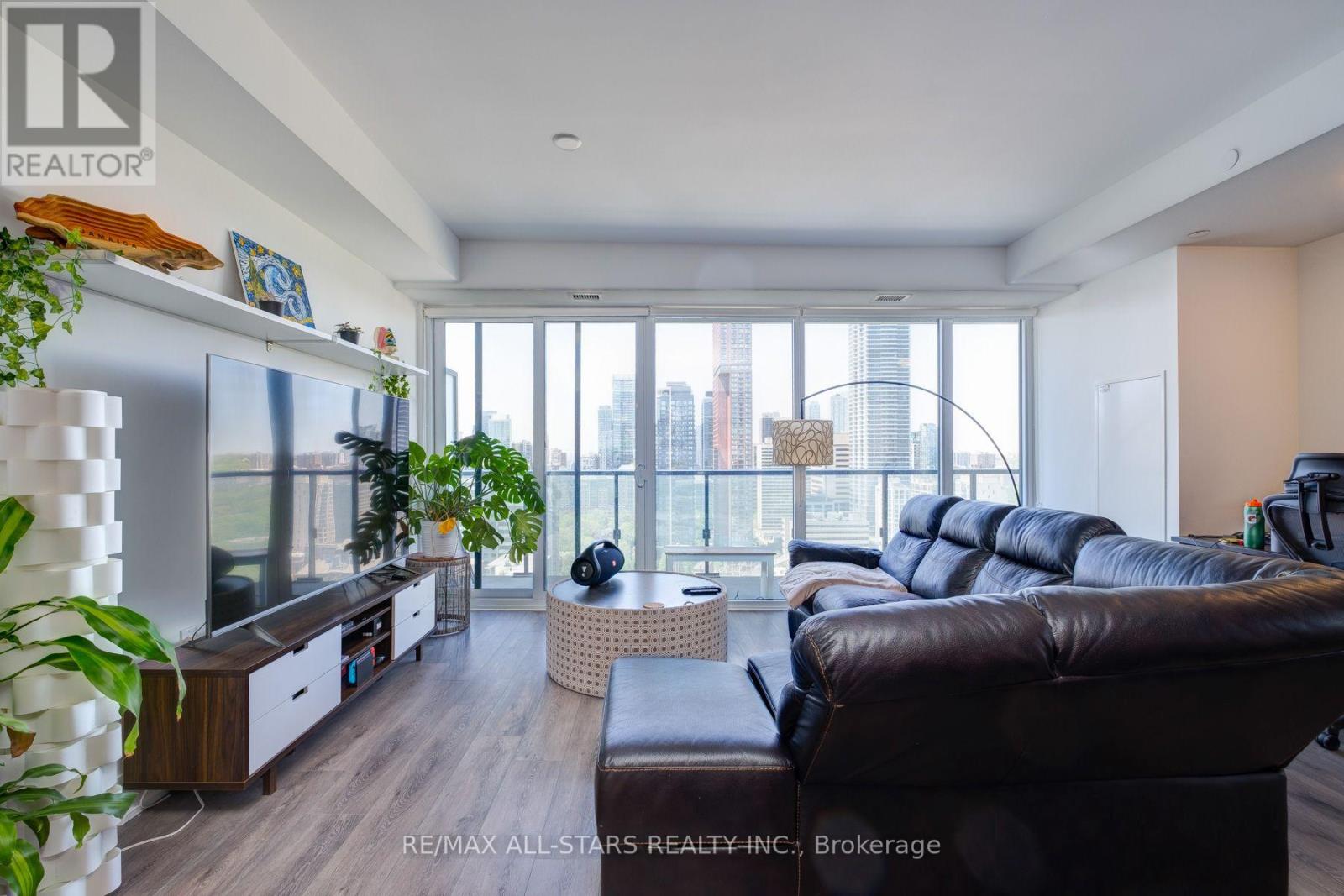2302 - 575 Bloor Street E, Toronto, Ontario  M4X 1J8 - Photo 9 - C13070678