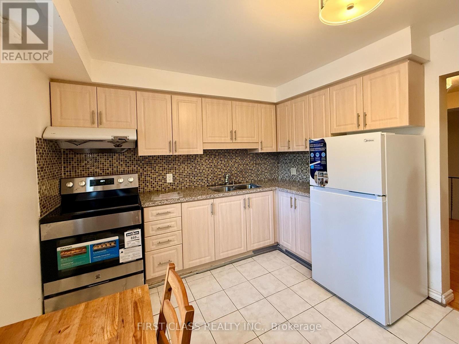 59 - 120 Beverly Glen Boulevard, Toronto, Ontario  M1W 1W6 - Photo 3 - E13070438