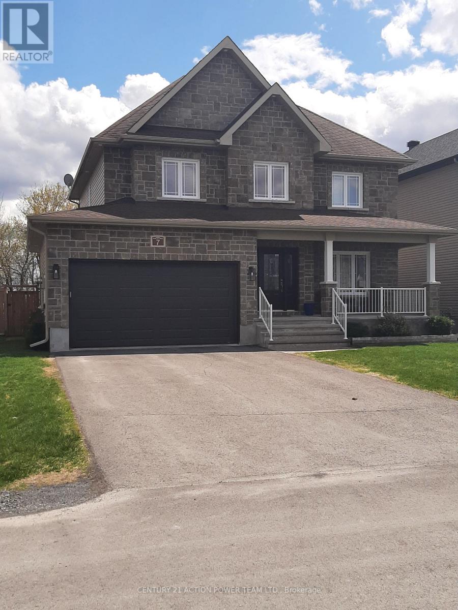 7 RICHER STREET W, North Stormont, Ontario