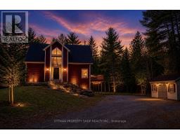 927 SPRUCE RIDGE ROAD, Ottawa, Ontario