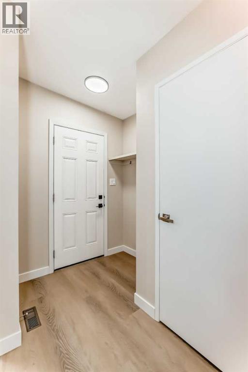 7406-7408 Hunterfield Road NW, Calgary, Alberta  T2K 4L1 - Photo 2 - A2276447