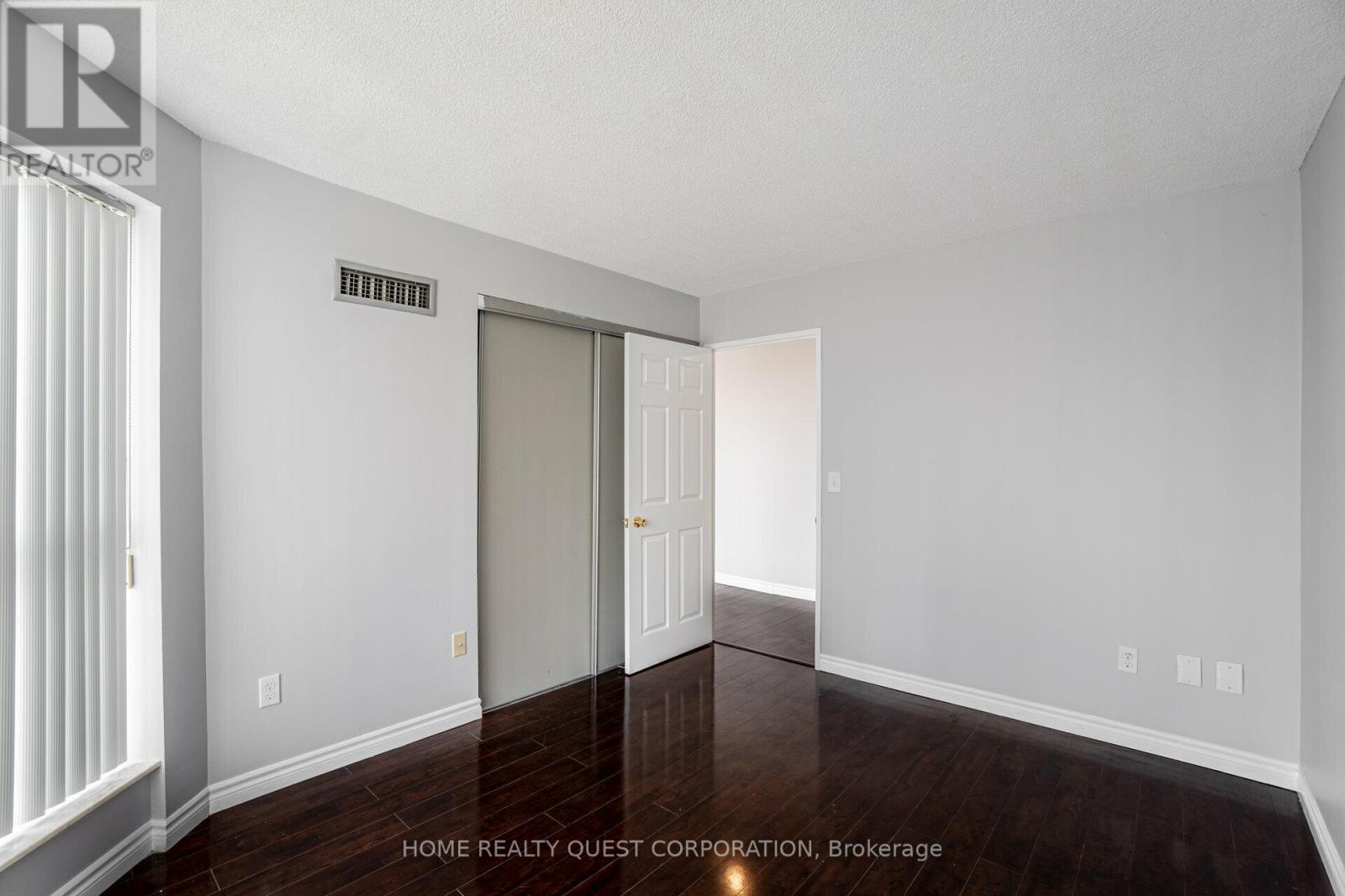 1410 - 325 Webb Drive, Mississauga, Ontario  L5B 3Z9 - Photo 22 - W13070350