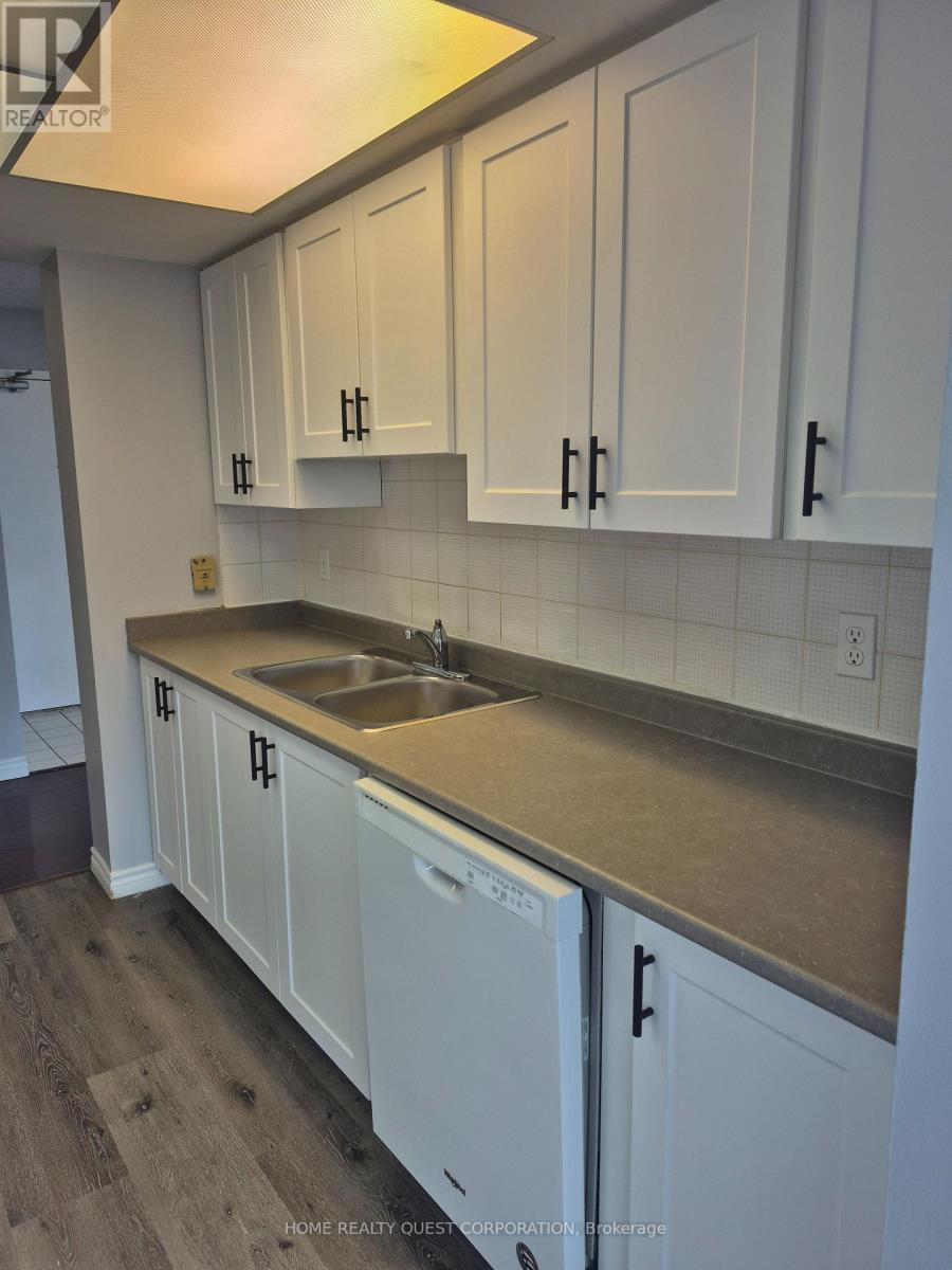 1410 - 325 Webb Drive, Mississauga, Ontario  L5B 3Z9 - Photo 8 - W13070350