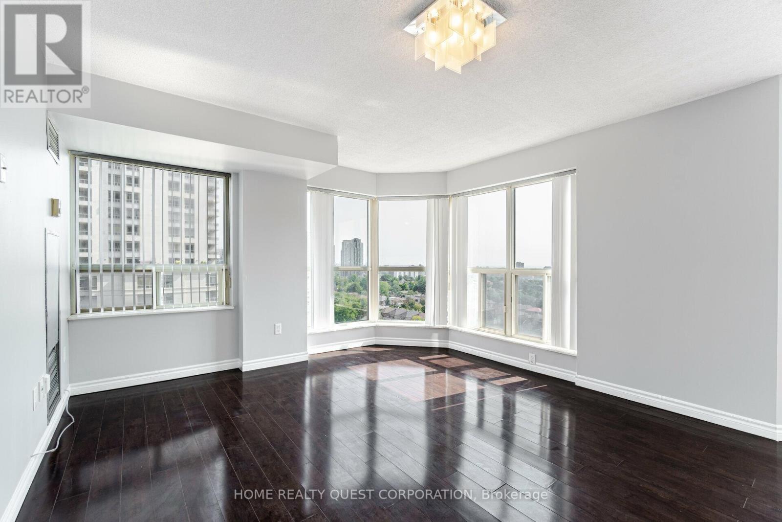 1410 - 325 Webb Drive, Mississauga, Ontario  L5B 3Z9 - Photo 9 - W13070350