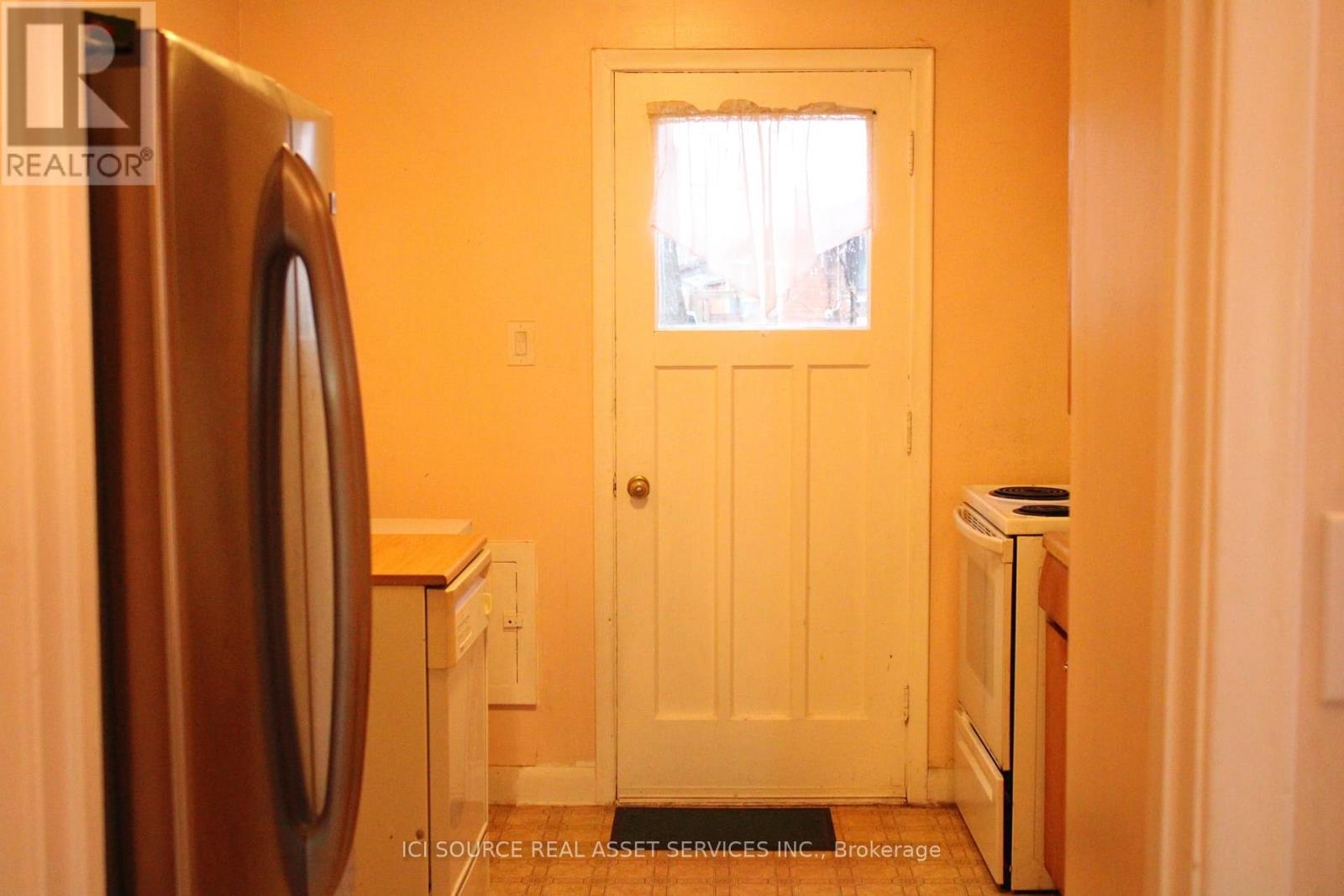 532 Appleby Line, Burlington, Ontario  L7L 2Y3 - Photo 9 - W13070442