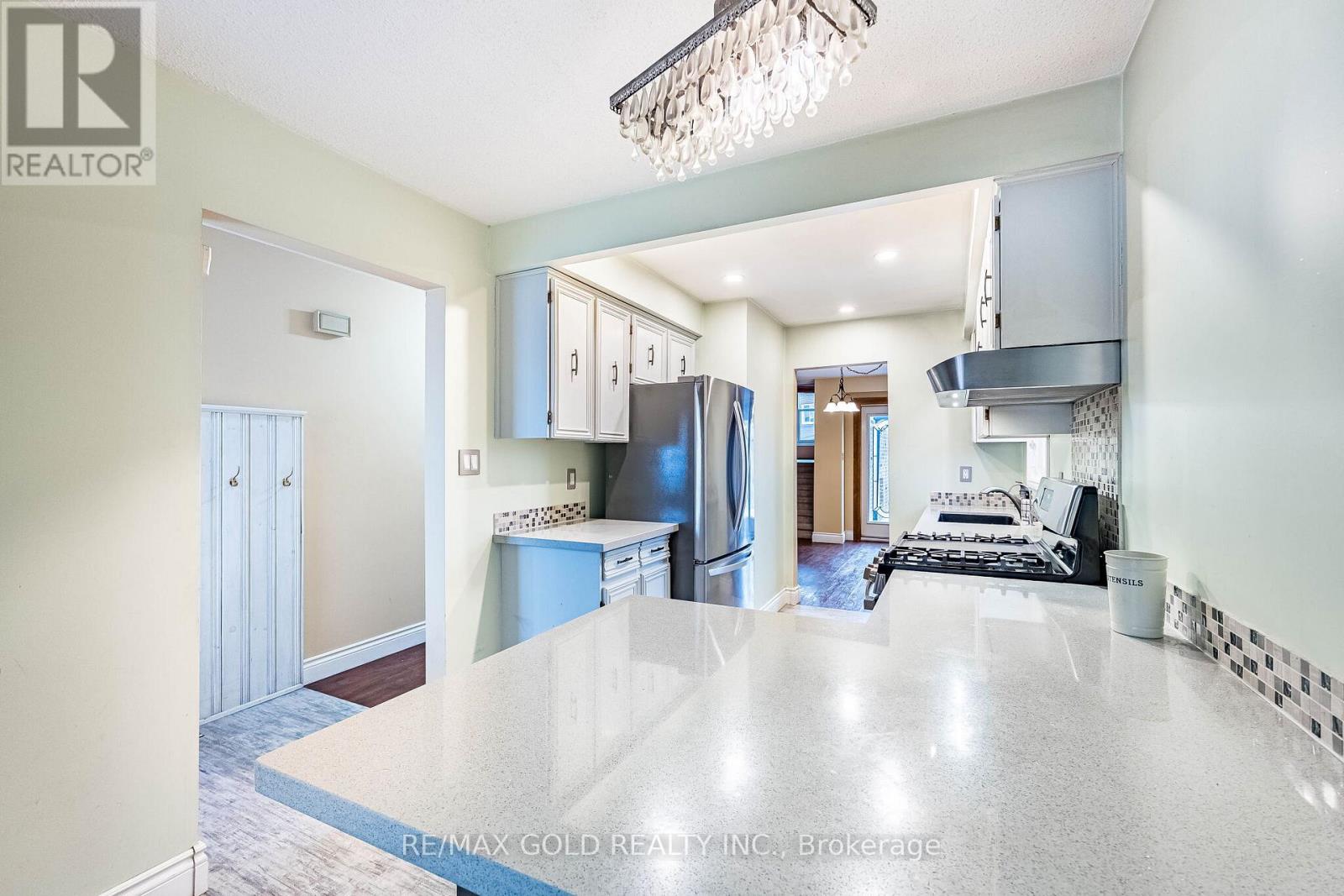 41 Simmons Boulevard, Brampton, Ontario  L6V 3W5 - Photo 12 - W13070486