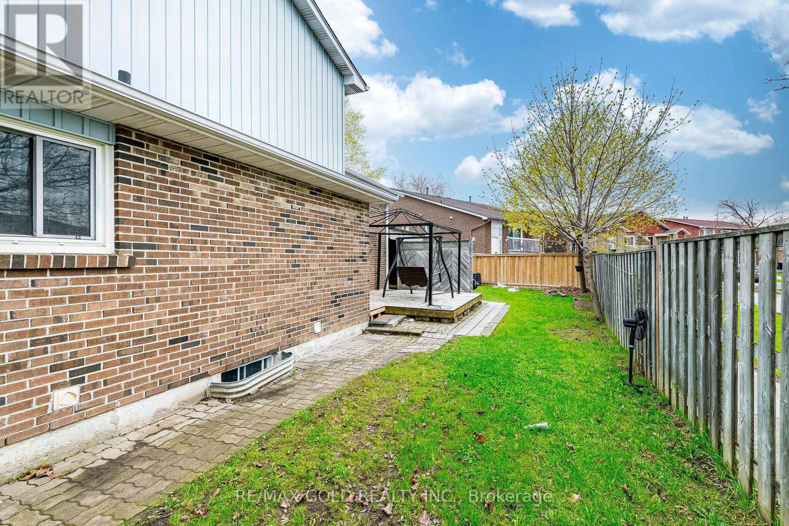 41 Simmons Boulevard, Brampton, Ontario  L6V 3W5 - Photo 33 - W13070486