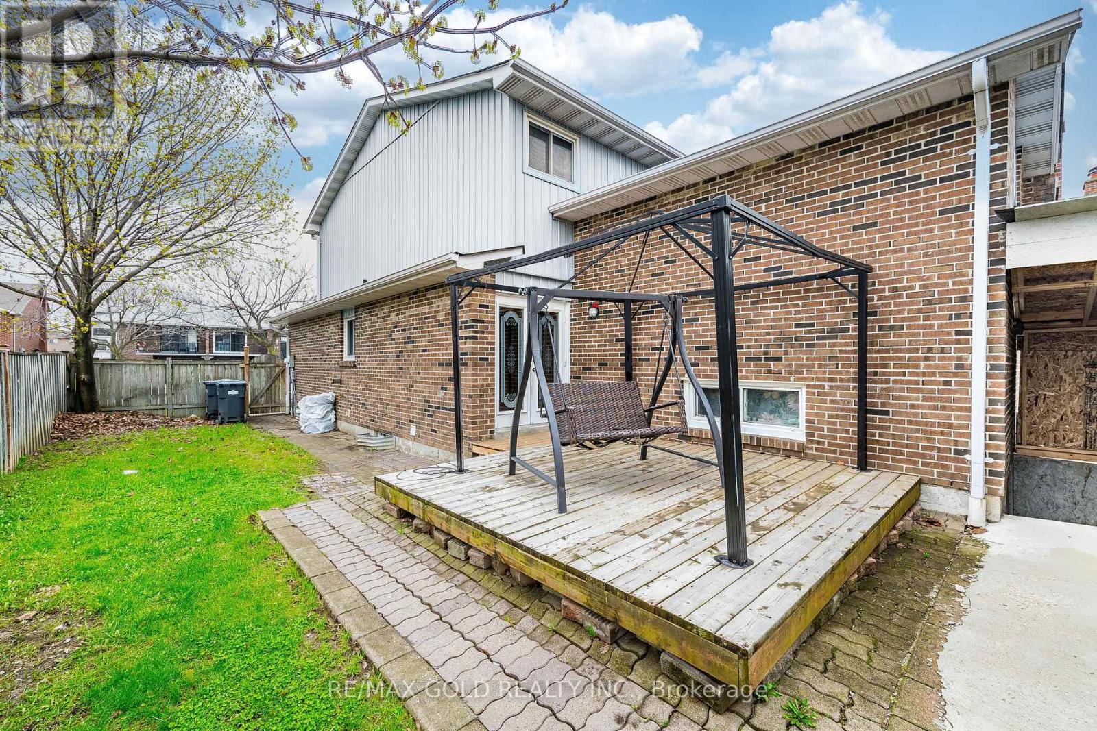 41 Simmons Boulevard, Brampton, Ontario  L6V 3W5 - Photo 34 - W13070486