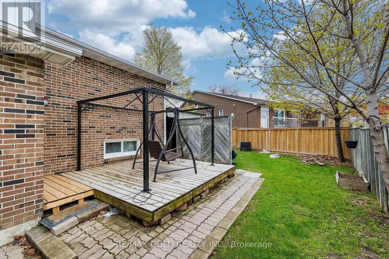 41 Simmons Boulevard, Brampton, Ontario  L6V 3W5 - Photo 37 - W13070486