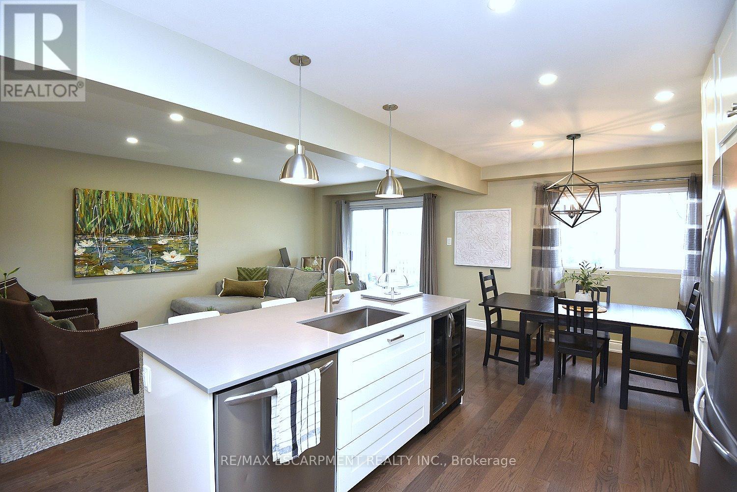 1 - 477 Woodview Road, Burlington, Ontario  L7N 2Z9 - Photo 18 - W13070536