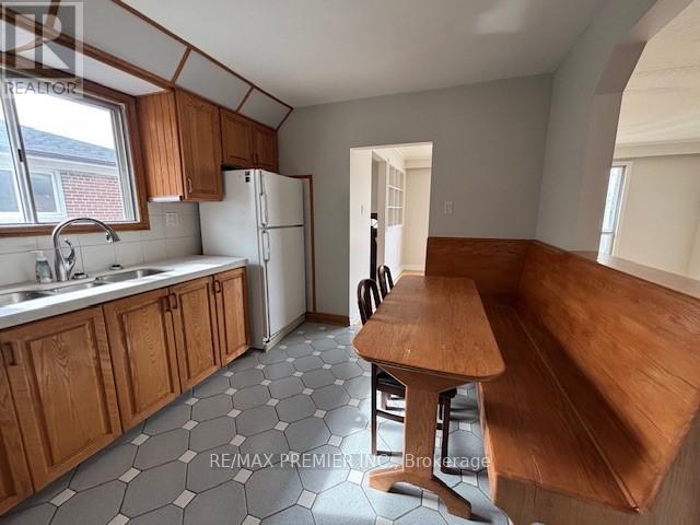 Main Floor - 199 Gracedale Boulevard, Toronto, Ontario  M9L 2C3 - Photo 6 - W13070576