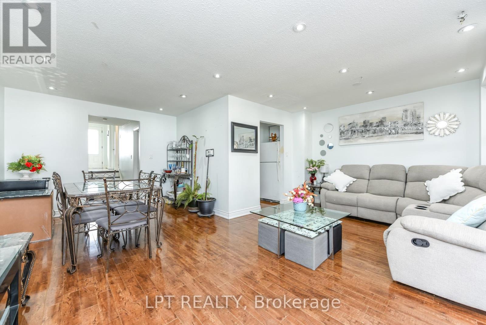 7101 Codlin Avenue, Mississauga, Ontario  L4T 2M3 - Photo 11 - W13070578