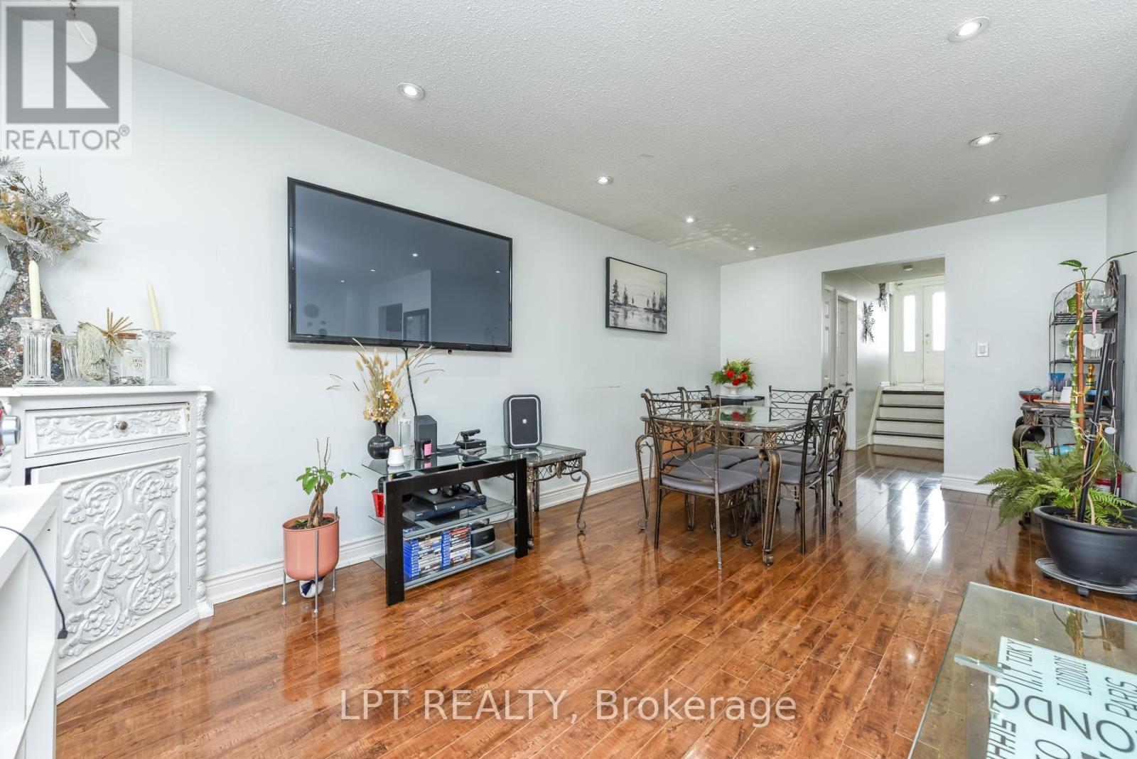 7101 Codlin Avenue, Mississauga, Ontario  L4T 2M3 - Photo 13 - W13070578