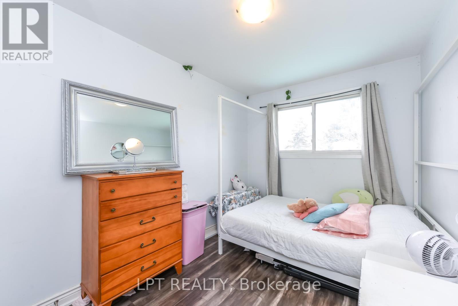 7101 Codlin Avenue, Mississauga, Ontario  L4T 2M3 - Photo 20 - W13070578