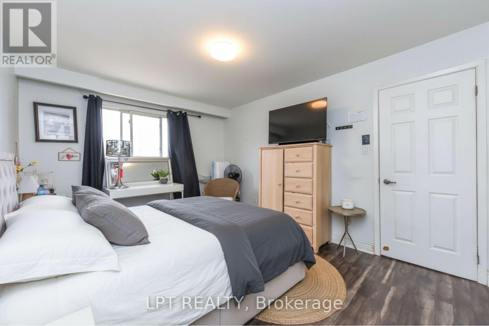 7101 Codlin Avenue, Mississauga, Ontario  L4T 2M3 - Photo 25 - W13070578