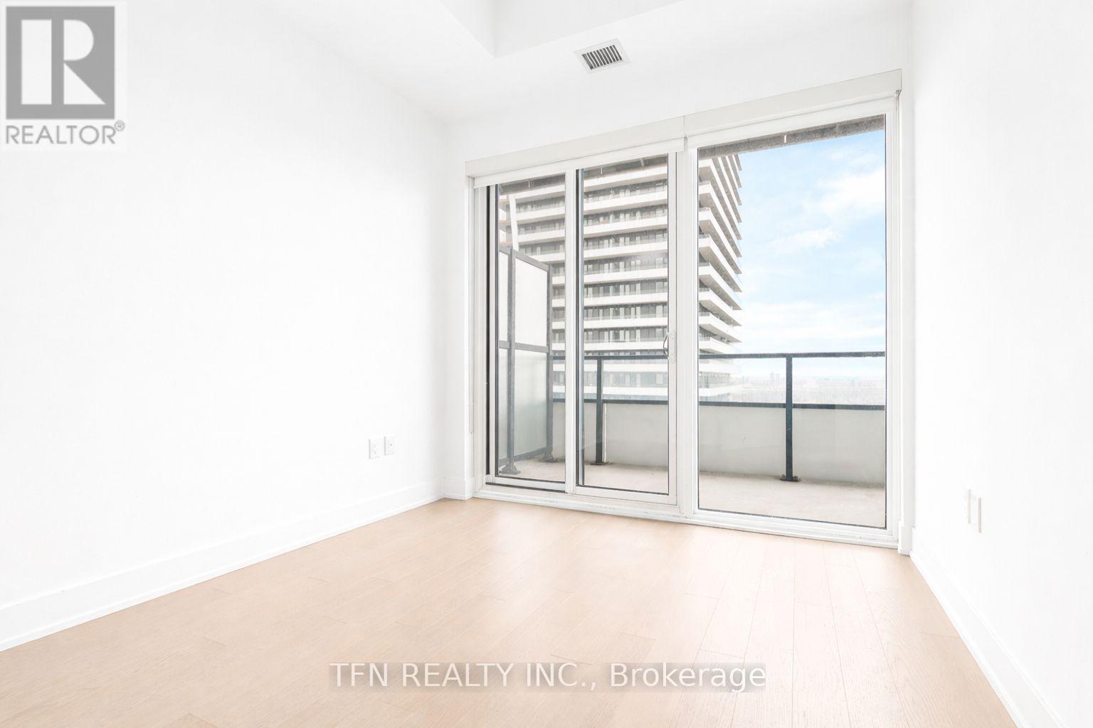 4703 - 20 Shore Breeze Drive, Toronto, Ontario  M8V 0C7 - Photo 8 - W13070654