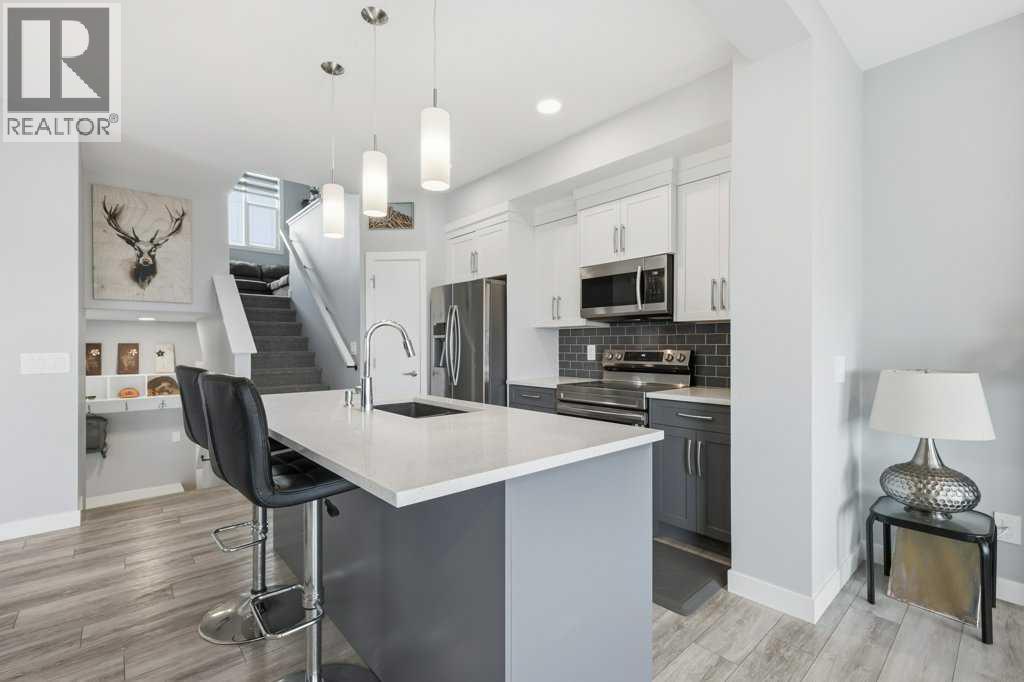 151 Creekstone Way Sw, Calgary, Alberta  T2X 4P9 - Photo 7 - A2304478