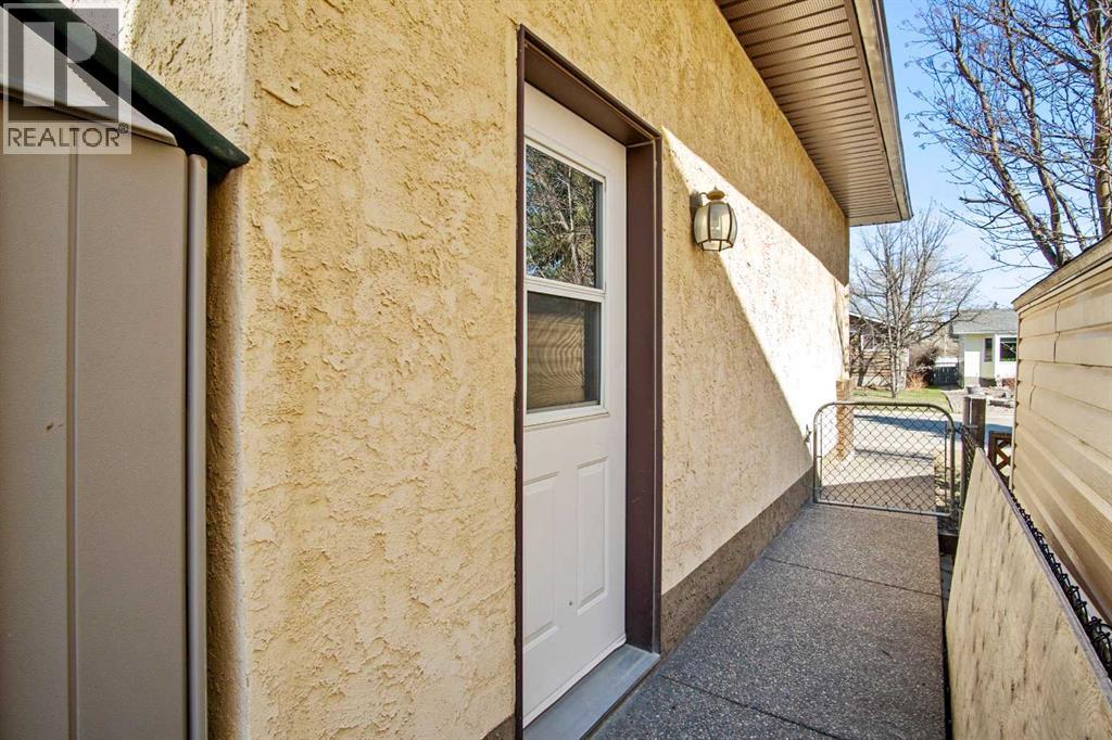 6005 Ash Street, Olds, Alberta  T4H 1K8 - Photo 39 - A2306266