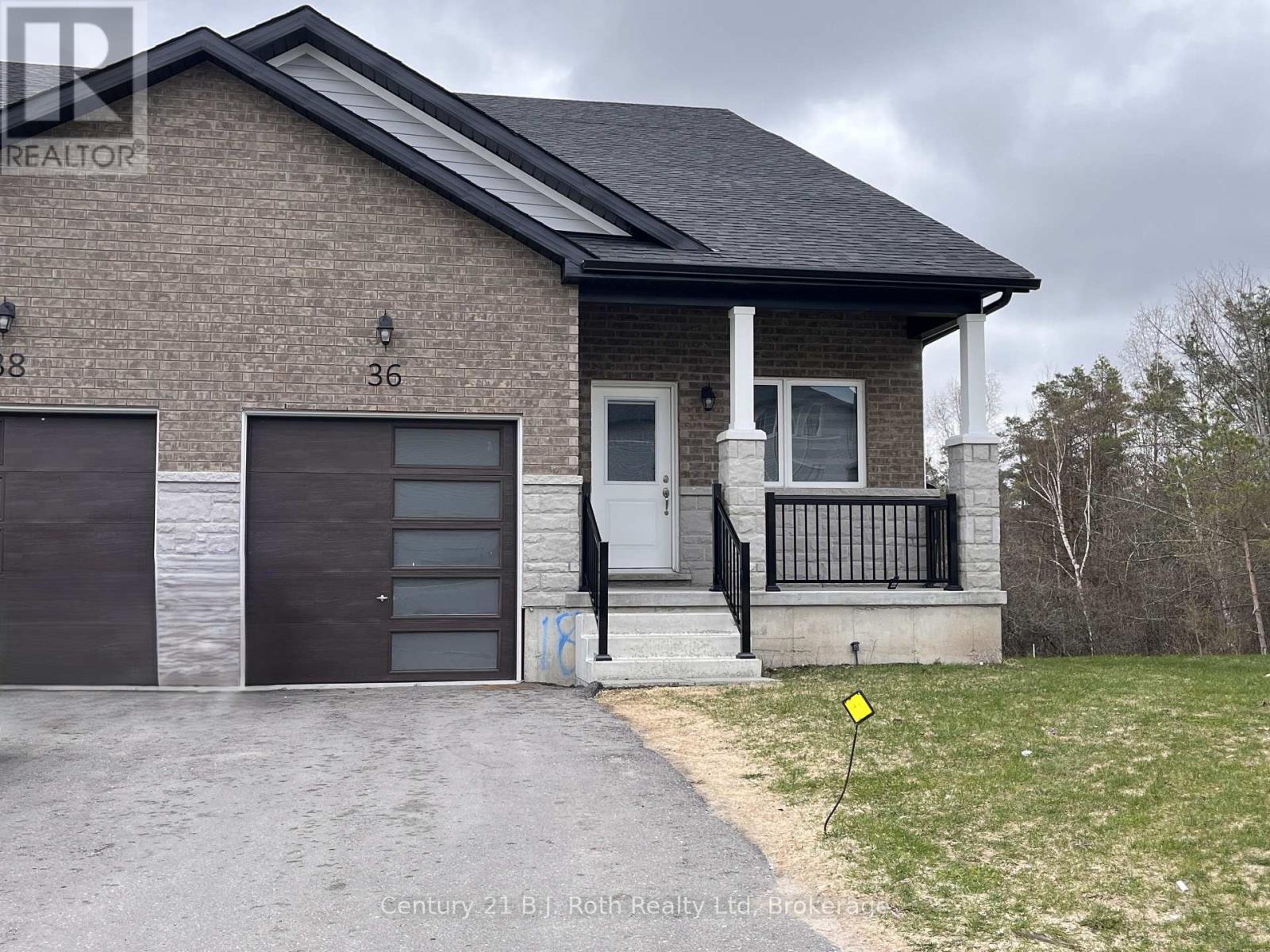 36 LAHEY CRESCENT, Penetanguishene, Ontario