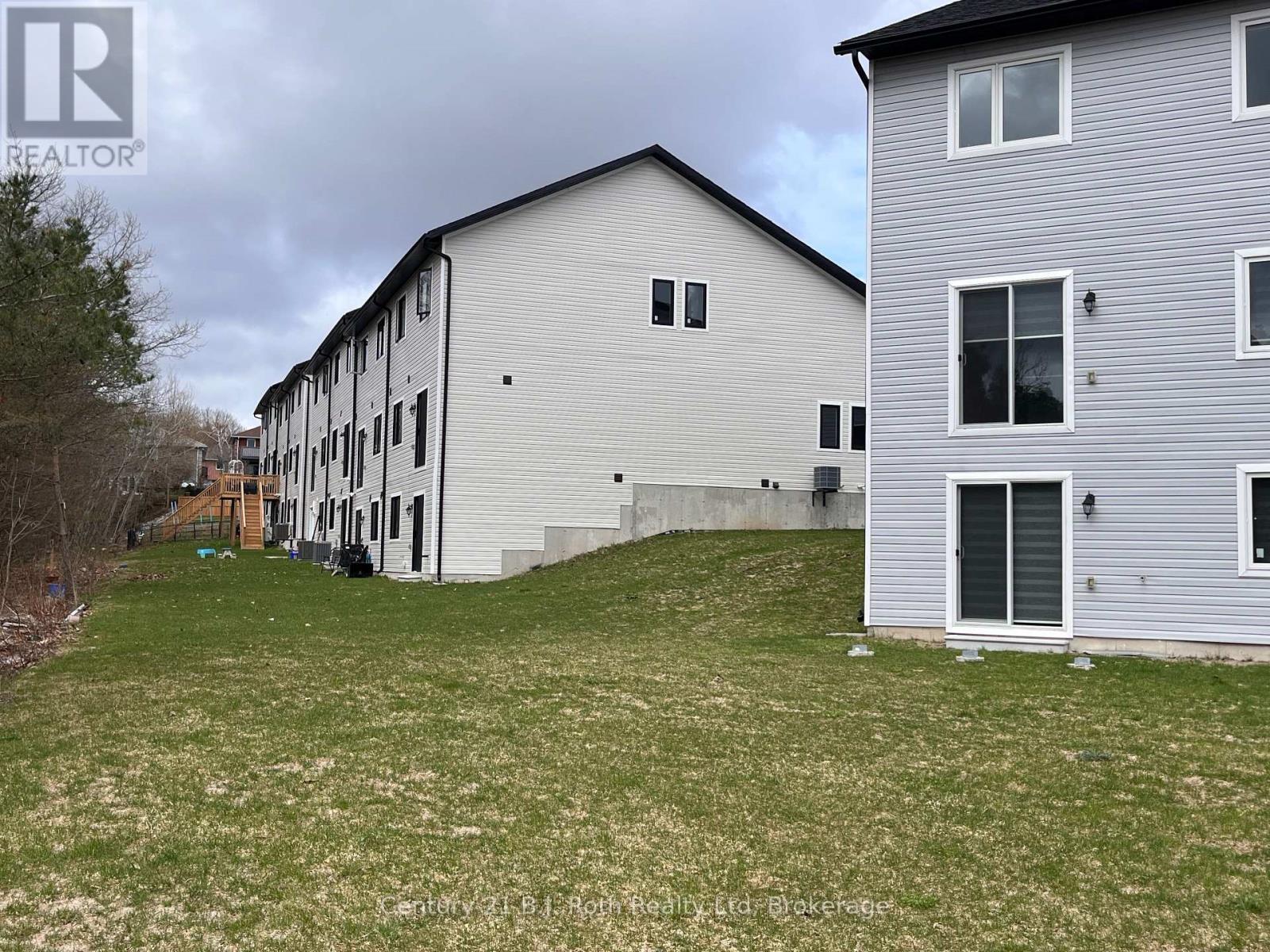 36 Lahey Crescent, Penetanguishene, Ontario  L9M 0W1 - Photo 28 - S12870724