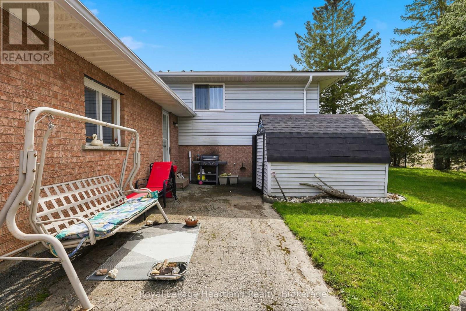 331 Sligo Road E, Wellington North, Ontario  N0G 2L2 - Photo 27 - X12846900
