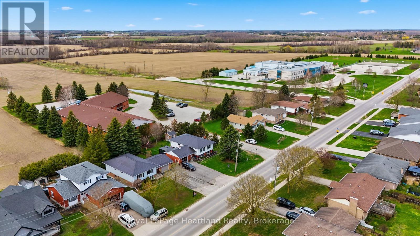 331 Sligo Road E, Wellington North, Ontario  N0G 2L2 - Photo 4 - X12846900