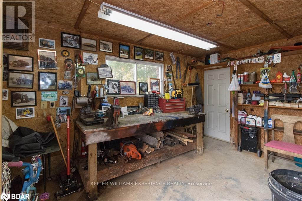 11153 522 Highway, Parry Sound Remote Area, Ontario  P0H 1Y0 - Photo 38 - X13070426