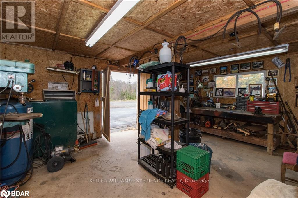 11153 522 Highway, Parry Sound Remote Area, Ontario  P0H 1Y0 - Photo 39 - X13070426