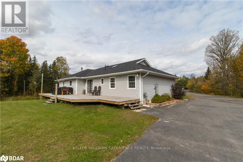 11153 522 Highway, Parry Sound Remote Area, Ontario  P0H 1Y0 - Photo 4 - X13070426